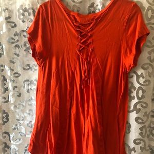 OSO casuals short sleeve with tie accent in back